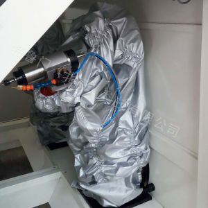 库卡KR10R1100机器人清洗防护服的功能作用是什么？