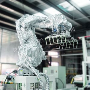 工业机器人恒温防护服，应对低温工况挑战