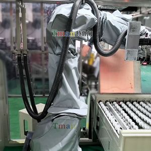 防腐蚀防护服，机器人应对酸碱工况的得力助手