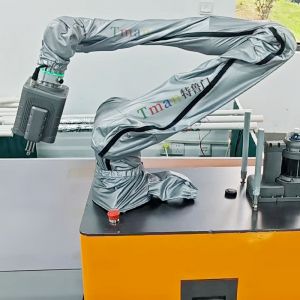 粉尘、金属颗粒环境，协作机器人防尘服如何保护机器人？