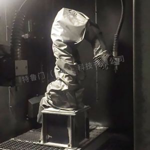 喷丸机器人防护服的使用与重要性