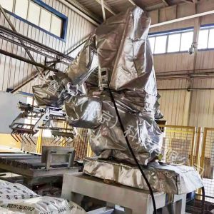 工业机器人如何在低温环境“坚如磐石”?防寒防护服是关键