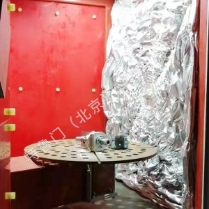 喷砂机器人屏风防护罩：隔离内外环境的关键屏障