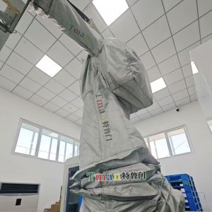 机器人抗寒防雨雪防护服的作用解析