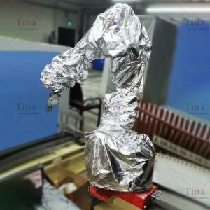 机器人阻燃防护服：金属切割作业的安全屏障