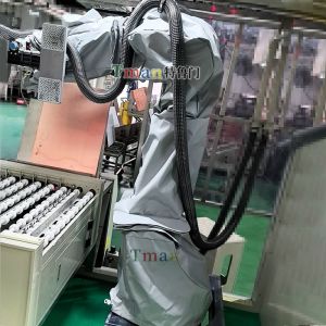 为什么电镀厂离不开机器人耐酸碱防护服